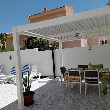 Holiday home Casa Leonor